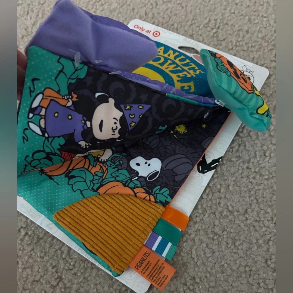 Peanuts Dog Toy Interactive Crinkle Halloween Comic Book w/ Squeakers New